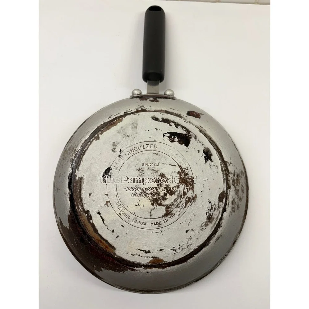 The Pampered Chef Professional Skillet 8in Gray Hard Anodized Nonstick